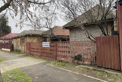 Casă cu Teren 300 Mp în Central - 2