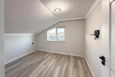 Casă cu 7 camere cu Teren 320 Mp în Sântion - 9