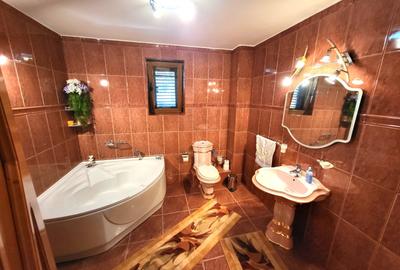 Casă individuală cu 6 camere cu Teren 310 Mp în Central - 3