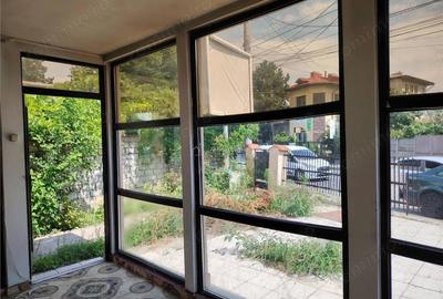 Spatiu comercial, ideal pentru cafenea, farmacie fast food, pe o strad #259; intens circulata, centr - 4