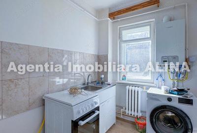 Apartament cu 3 camere decomandat în Minerul - 2