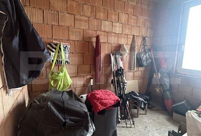 Casă cu 3 camere cu Teren 584 Mp în Vetiș - 2