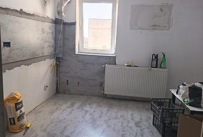 Apartament cu 3 camere decomandat în Sebastian - 2