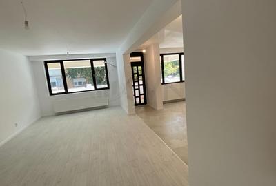 REA1025234 Apartament 4 camere tip vila si curte proprie metrou Crangasi - 5