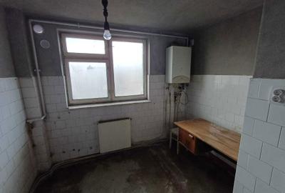Apartament cu 3 camere semidecomandat în Central - 7