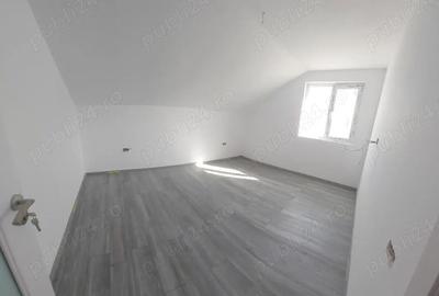 Casă cu 4 camere cu Teren 220 Mp în Vârteju - 9