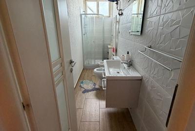 Casă cu 4 camere cu Teren 50 Mp în Moșnița Nouă - 2