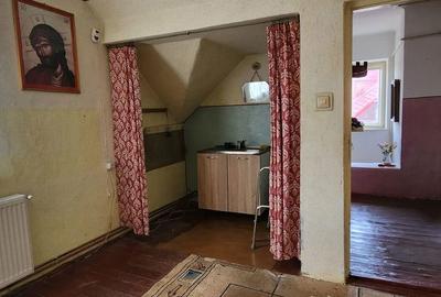 Garsonieră decomandată în Dârste - 6