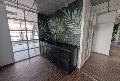 Spațiu comercial, de 25 mp, în 9 Mai - 7