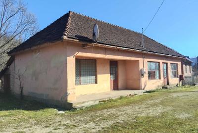 Casă cu 2 camere în Central