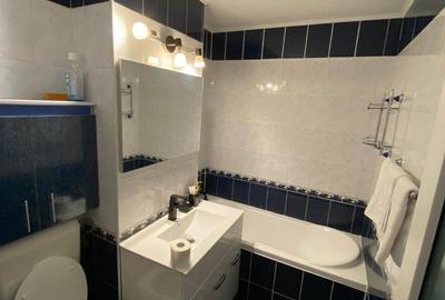 Apartament cu 3 camere decomandat în Exterior Vest