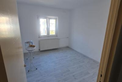 De inchiriat apartament cu 3 camere , Tineretului sector4 - 6