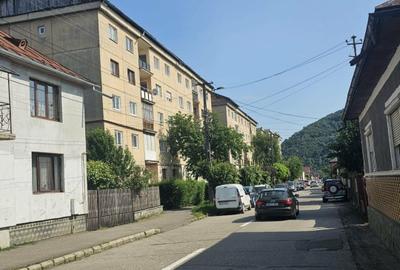 Apartament cu 3 camere decomandat în Central - 2