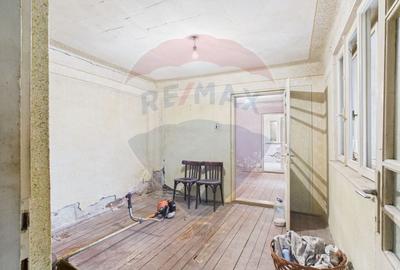 De vanzare | Casa batraneasca + teren in com. Comana, Jud. Girgiu - 11
