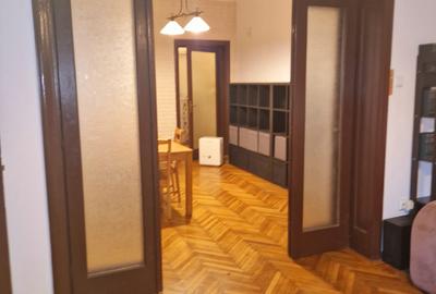 Pța Iancului Închiriez ap 3 cam parter vila interbelica stradală acces curte int - 2