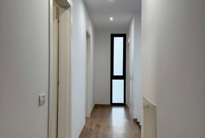 Casă individuală cu 5 camere cu Canalizare în Tractorul - 12