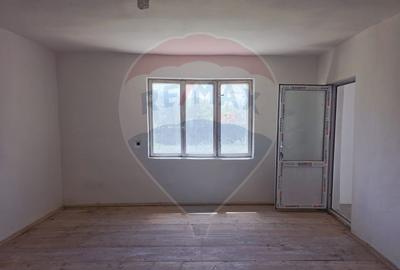 Casă individuală cu 2 camere cu Teren 555 Mp în Botești - 5