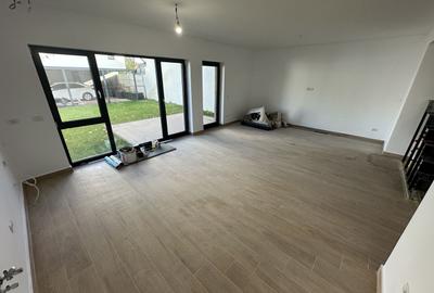 PROIECT DEOSEBIT - 1