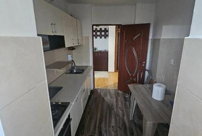 Apartamen 3 camere de vanzare - 1