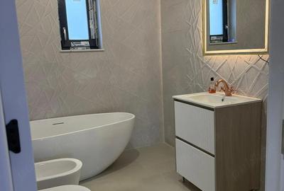 Casă cu 2 camere cu Teren 400 Mp în Central - 1