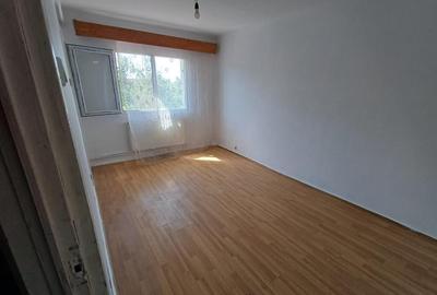 Dragos Voda, garsoniera , etaj 2 - 1