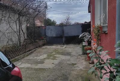 Casă cu 3 camere cu Teren 315 Mp în Central - 1