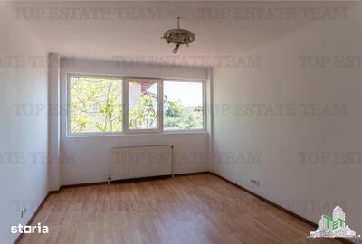 Casă cu 9 camere cu Teren 935 Mp în Chiajna - 1