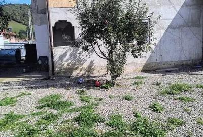 Casă cu Canalizare în Lunca Asău - 1