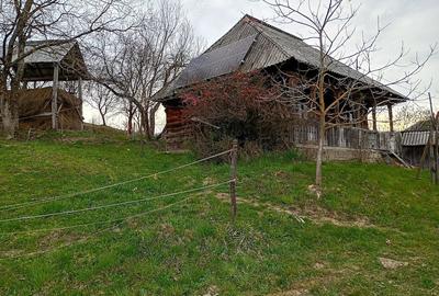 Casă cu 1 camere cu Teren 35 Mp în Poienile Izei - 1