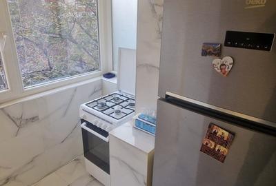 3 camere Rond Berceni - 10