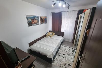 Apartament zona Poarta 6 - 3