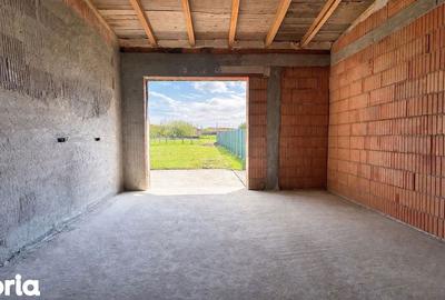 Casă cu 4 camere cu Teren 370 Mp în Ghiroda - 2