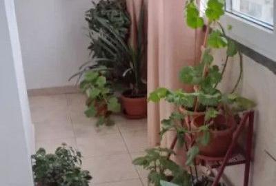 Apartament cu 3 camere decomandat, mobilat în City Park Mall