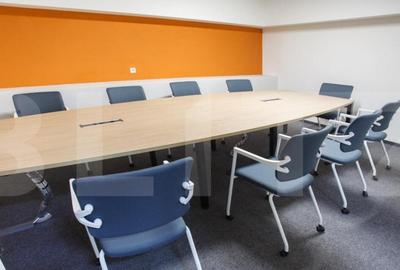 Spațiu comercial, de 1,450 mp, în Central