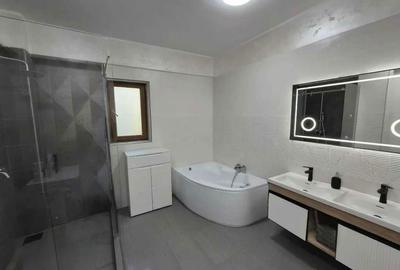 Apartament cu 3 camere decomandat în Uverturii - 1