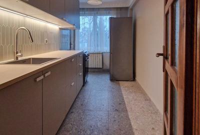 Apartament cu 3 camere decomandat în Exterior Vest - 7