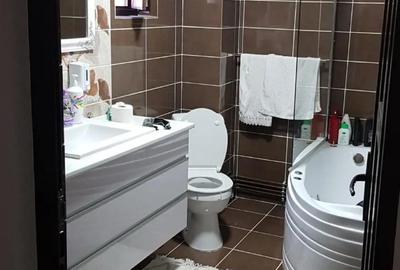 Casă cu 6 camere cu Teren 700 Mp în Miroslava