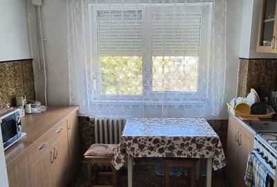 Vand apartament 2 camere Rogerius Oradea Vand apartament 2 camere Rogerius Oradea - 3