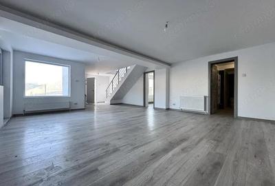 Casă cu 4 camere cu Teren 308 Mp în Giulești