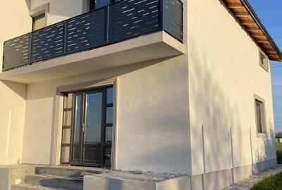 Casă cu 4 camere cu Teren 700 Mp în Central - 7