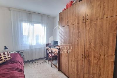 Apartament cu 3 camere semidecomandat, mobilat în Circumvalațiunii - 7