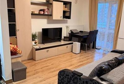 Apartament cu 2 camere semidecomandat, mobilat în 13 Decembrie - 18