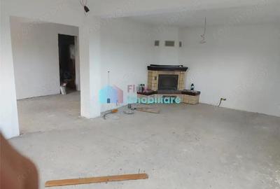 Casa cu 8450 mp teren in Solca Casa cu 8450 mp teren in Solca - 12