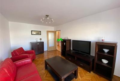 Apartament cu 4 camere decomandat, mobilat în Ștrand