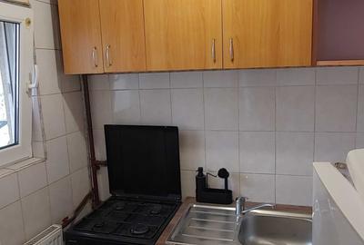 Garsonieră decomandată în Central - 2