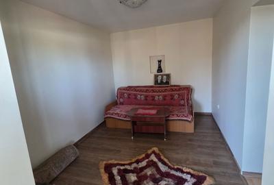 Casă cu 3 camere în Costești - 1