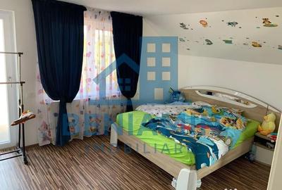 Casă cu 5 camere cu Teren 834 Mp în Bordei - 2