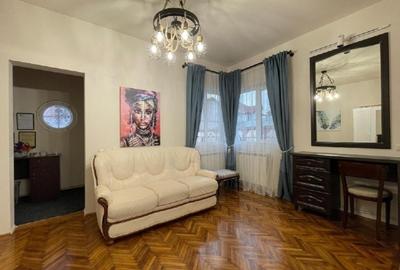 Casă de vânzare deosebită, pretabil locuit, cabinete, afacere! - 9