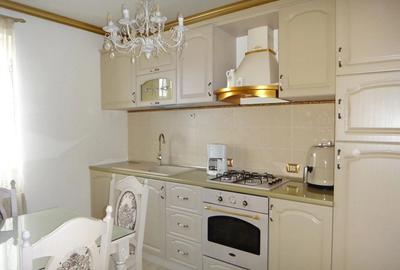 Apartament cu 3 camere decomandat în Central - 1