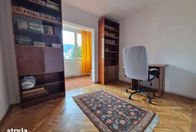 Apartament cu 3 camere în Tractorul - 8